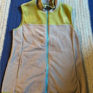Latched mama Vest